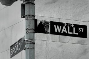 wall_street_sign_photo_Mathew Knott