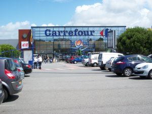 Le Centre Commercial Carrefour-Iroise au niveau du Point du Jour - Saint-Pierre (Brest)