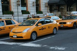 800px-New_York_Prius_cab_photo_Henning 48