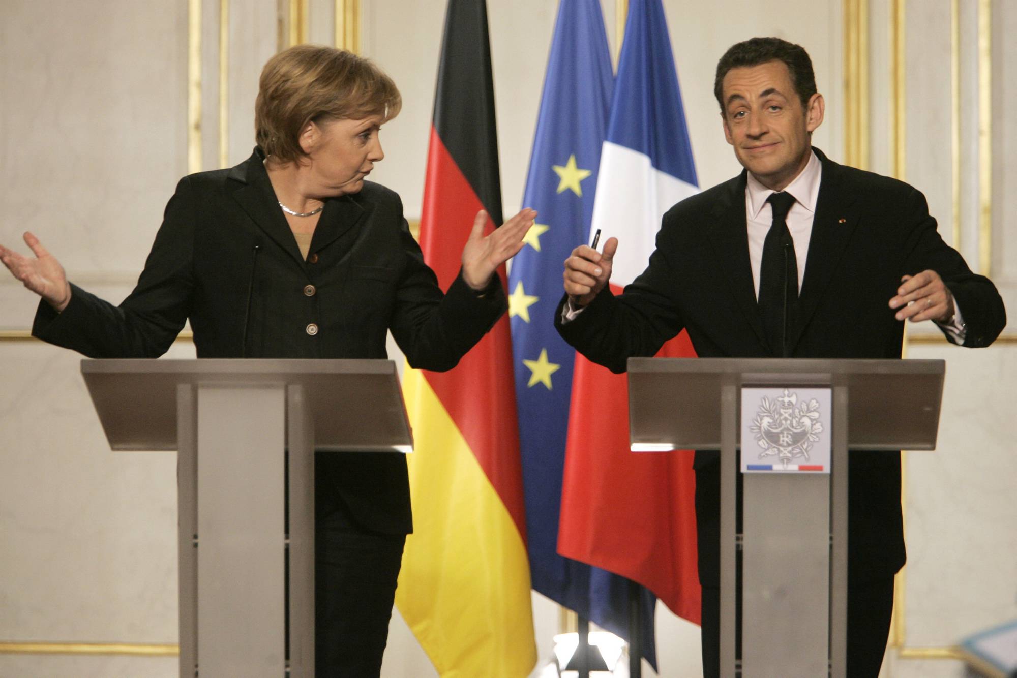 Sarkozy/Merkel : y a-t-il un flic pour sauver l’euro ?