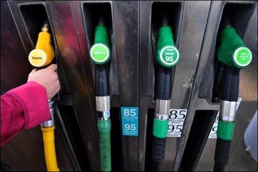 La question du prix de l’essence divisent les candidats