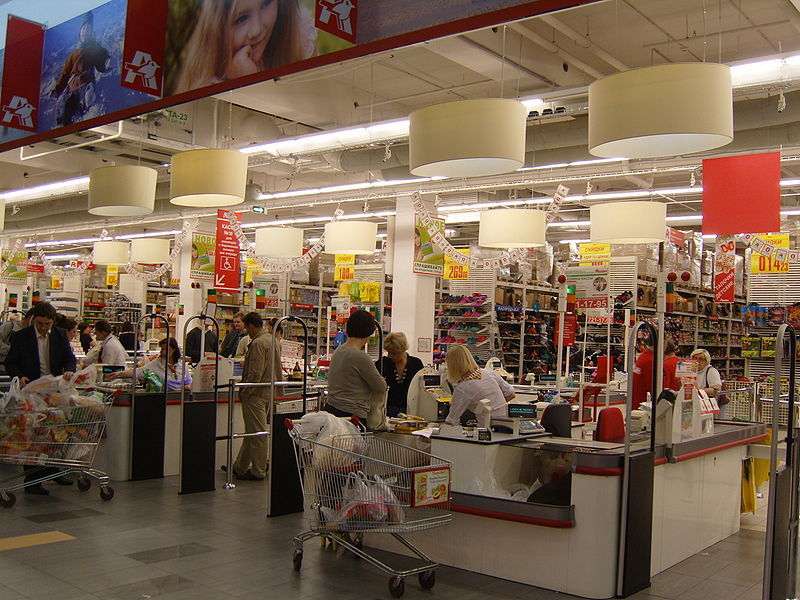 Des employés de Pôle Emploi derrière les caisses d’Auchan