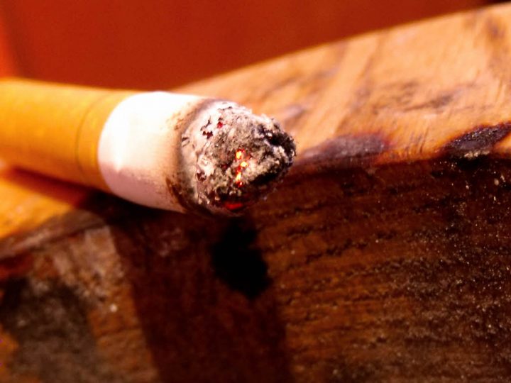 Les quotas d’importations de cigarettes partent en fumée