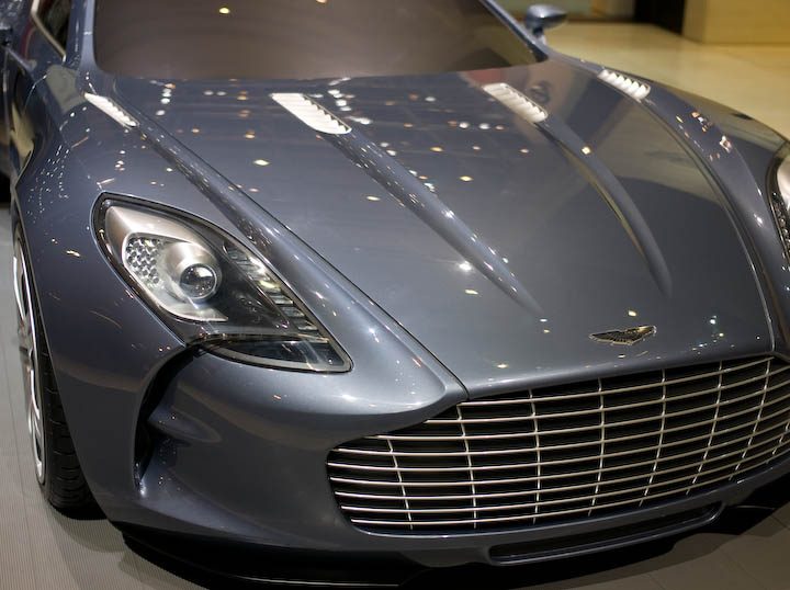 Aston Martin rappelle plus de 17,000 voitures