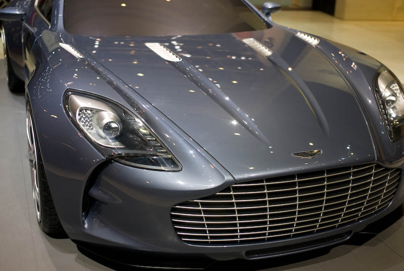 Aston Martin rappelle plus de 17,000 voitures