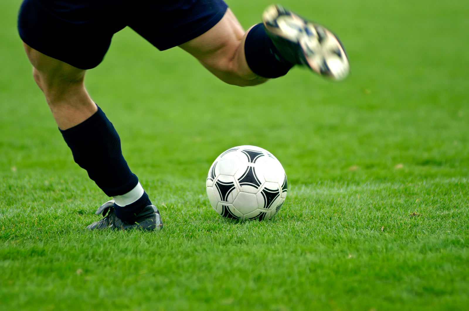 Les clubs de football perdent (presque) toujours contre la bourse