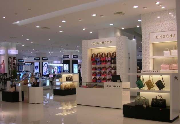 Longchamp ouvre son plus grand magasin d’Europe à Paris
