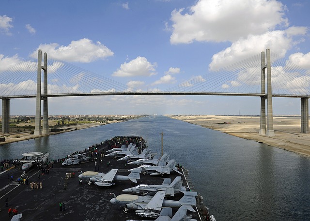 Le nouveau Canal de Suez aidera l’Égypte à se redresser