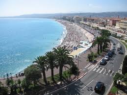 Attentat de Nice : le gouvernement va soutenir l’économie locale