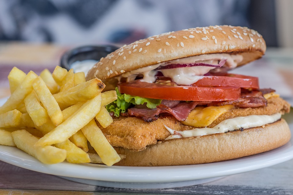 Manger au restaurant aurait un impact néfaste sur la santé