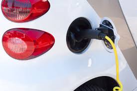 Les véhicules électriques moins chers que les modèles diesel et essence ?