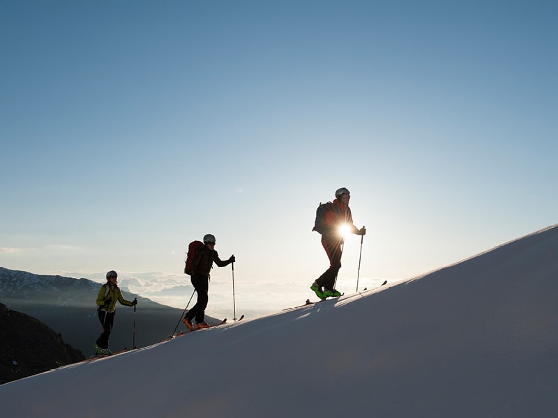 Les stations de ski françaises ouvriront à Noël, mais les remontées mécaniques resteront closes