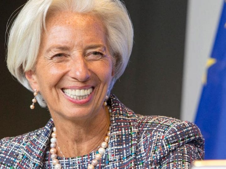 La Banque centrale européenne intensifie ses efforts alors que l’économie se contracte