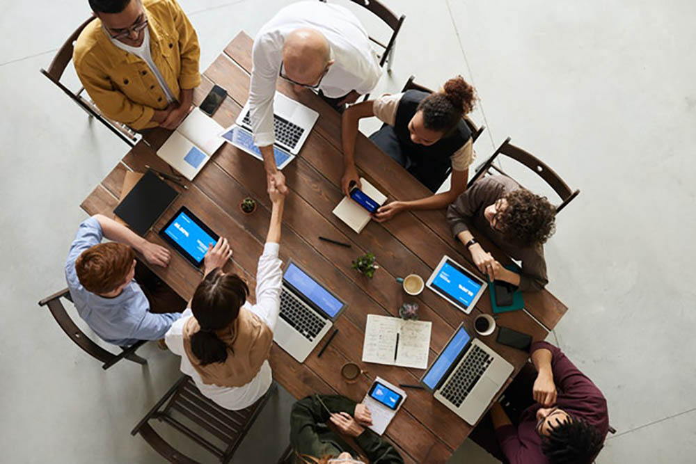 Quand l’industrie et la tech cherchent à féminiser leurs effectifs