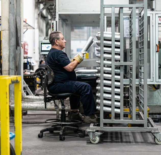 Suppression de deux jours fériés : travailler plus sans gagner plus