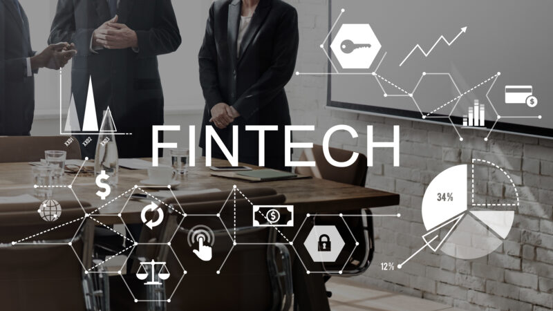 Fintech Sous Attaque : Quand la Désinformation Devient une Arme