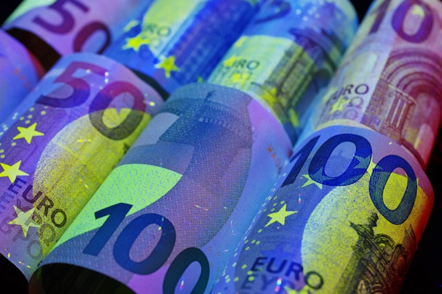 OCDE : la pression fiscale sur les salaires au plus haut depuis 10 ans