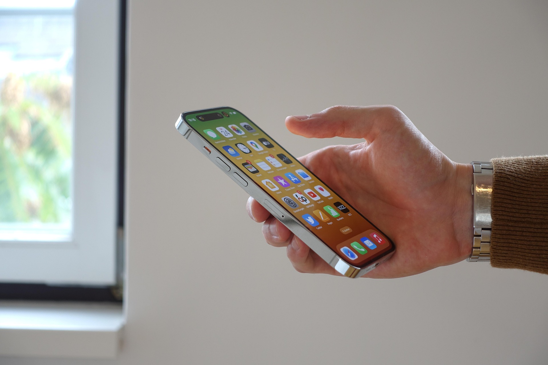Stelogy : le Centrex et la VoIP au service de la téléphonie des entreprises